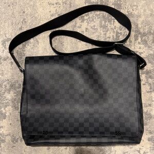 Louis Vuitton Damier Graphite Messenger Bag